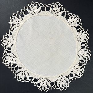 Linen Crocheted Lace Edge Doily Hand Made Round Estate Heirloom Cottage Core Vtg